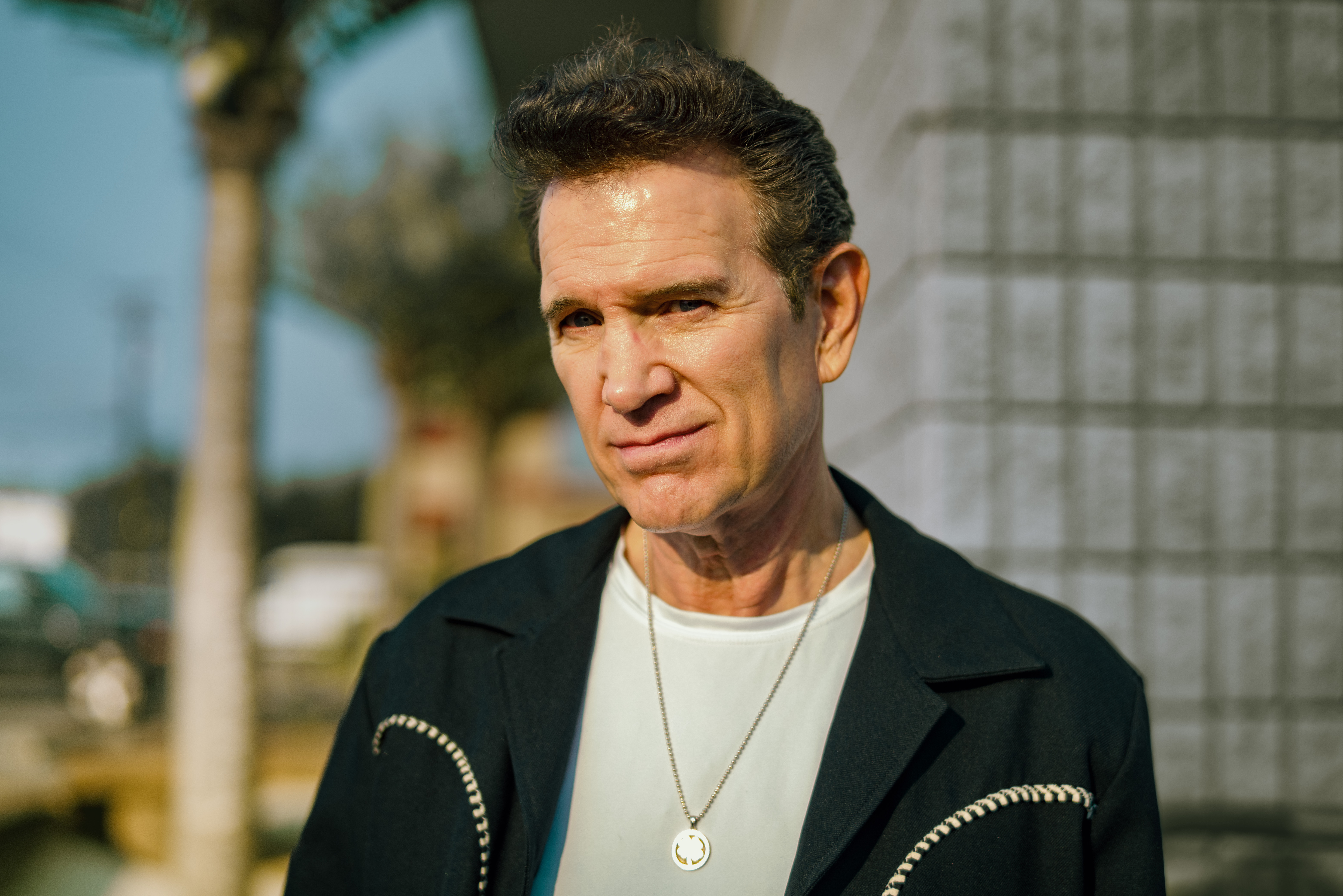 Chris-Isaak_OutsidePortraits-027